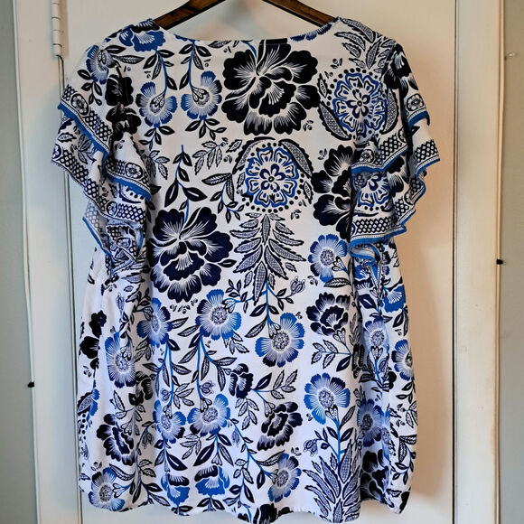 Rachel Zoe Blue Floral V-Neck Flutter Sleeve Blouse - 2X - Picture 2 of 4